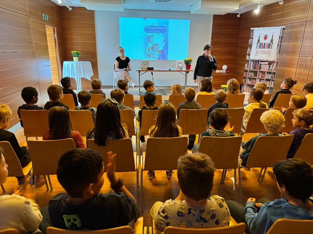 Petra Piuk liest für die Volksschule 2025 